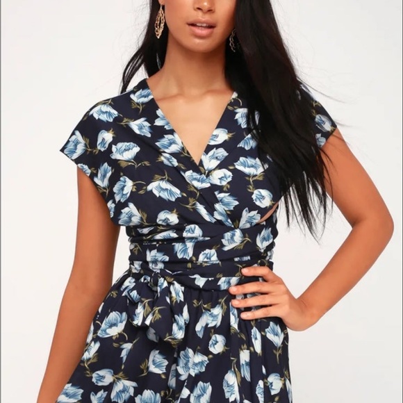 Lulus 100 ways convertible floral play suit size xs - Picture 7 of 7